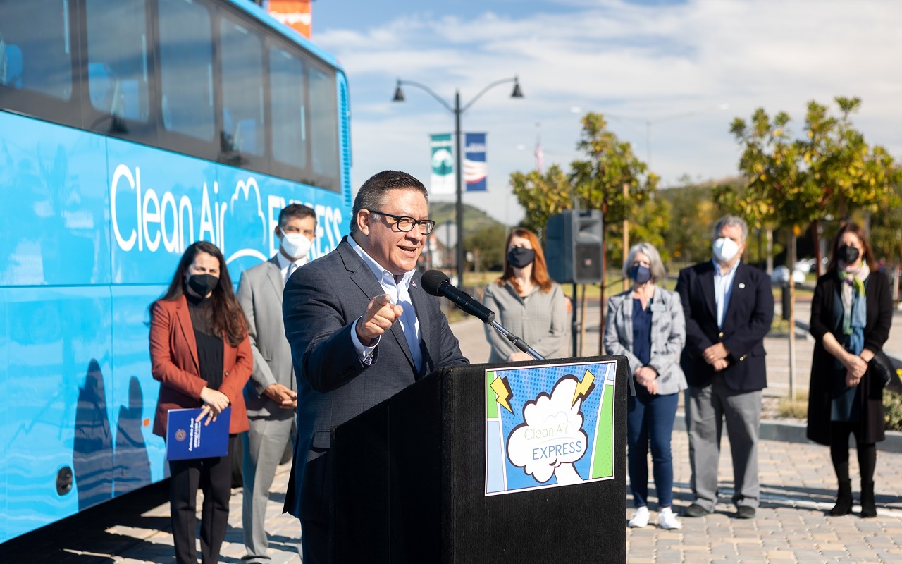 Santa Barbara County debuts its first all-electric bus