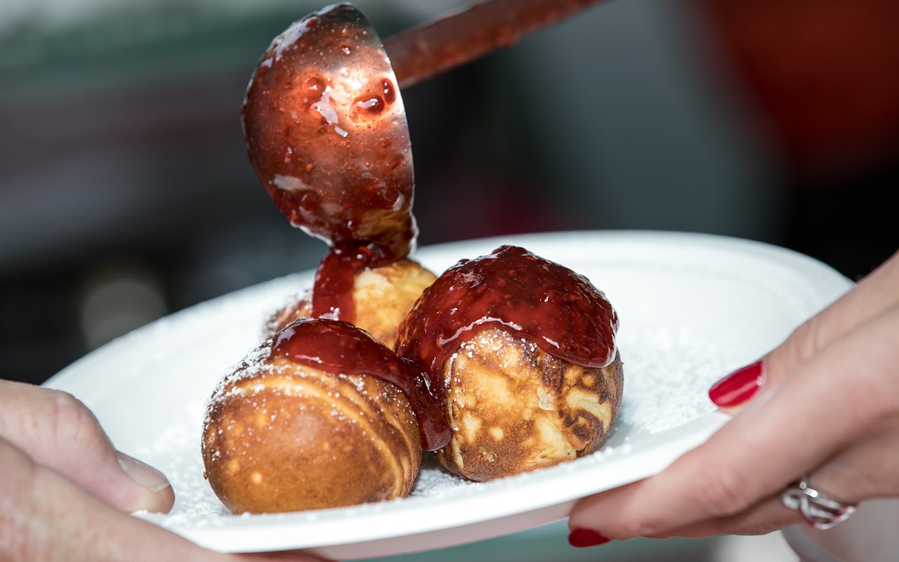 Two seasoned competitors face off at Solvang’s 2024 aebleskiver eating challenge